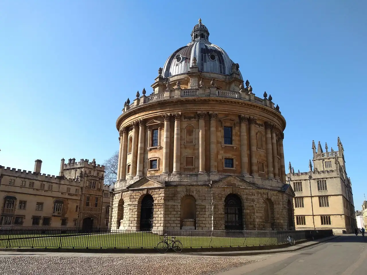 The domed Radcliffe Camera in Oxford under a deep blue sky
